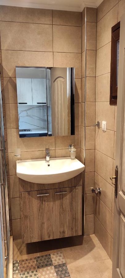Apartament Maria - Roumanis *